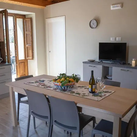 Casa Sautu-fau Holiday home *