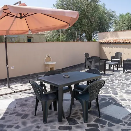 Casa Sautu-fau * Santa Venerina